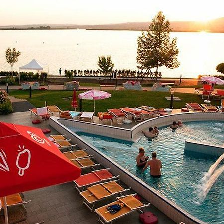 Velence Spa Lake Apartman Exteriör bild