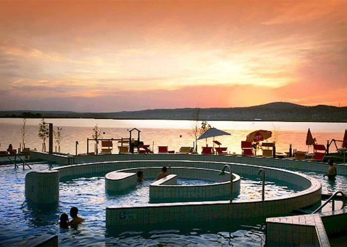 Velence Spa Lake Apartman Exteriör bild